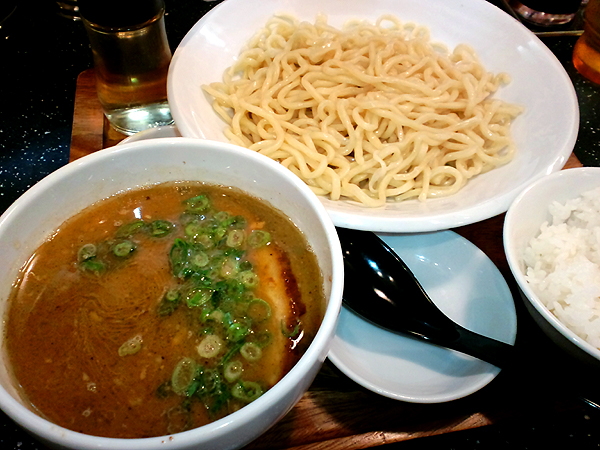 ���ʂ��� �吷