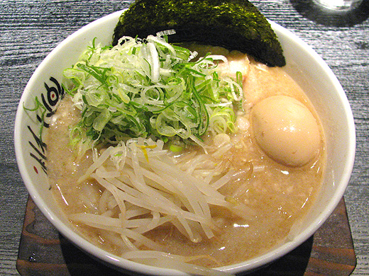 �_�y���[�����{���t�����n�ϋʎq�{���₵